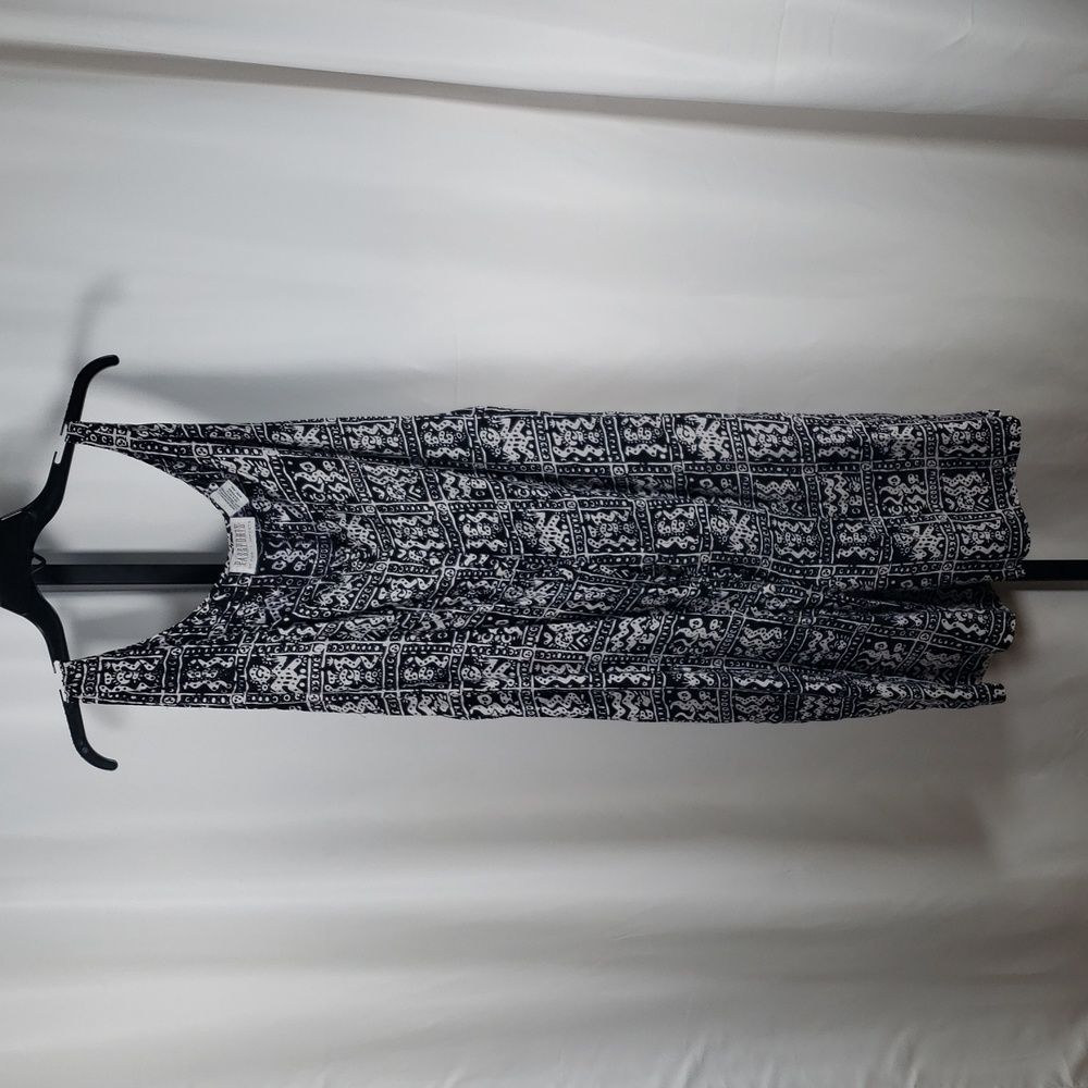 Passports of Pier 1 Imports Black and White Jumpsuit - SZ‎ One